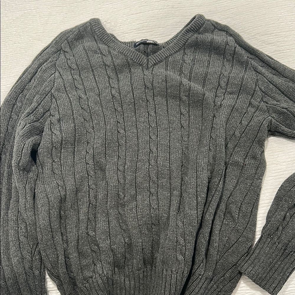 Brandy Melville Gray V-Neck Sweater Cable Knit